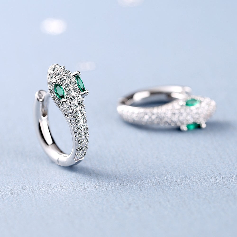 Boucle d'oreille serpent élégante pour femme